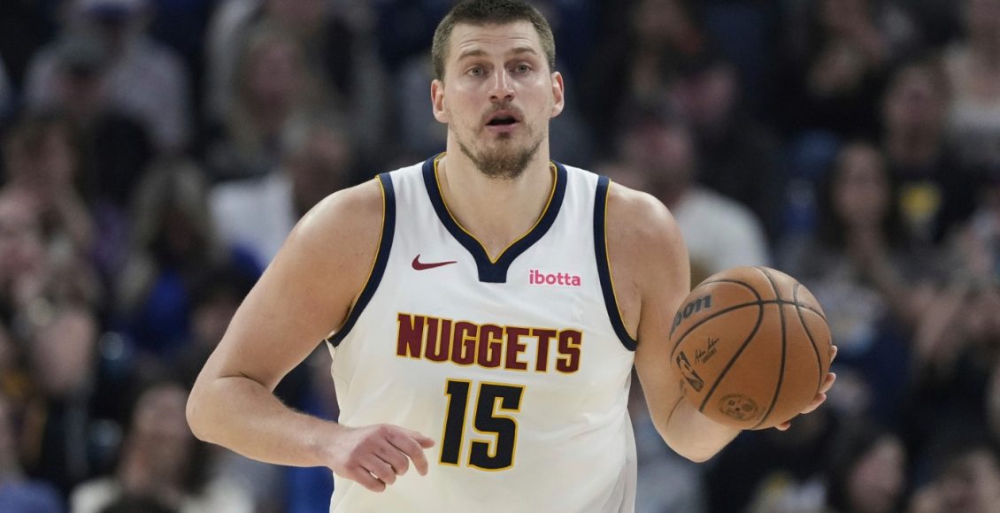 Αγωνία-για-Γιόκιτς-στο-Ντένβερ:-Τραυματίστηκε-ο-Σέρβος-σέντερ