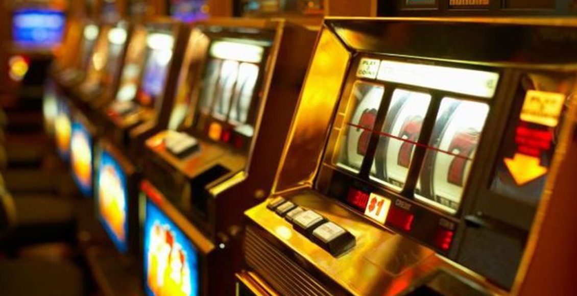 Συνελήφθη-ο-υπεύθυνος-σε-κατάστημα-στο-Κερατσίνι-όπου-λειτουργούσαν-παράνομα-«φρουτάκια»