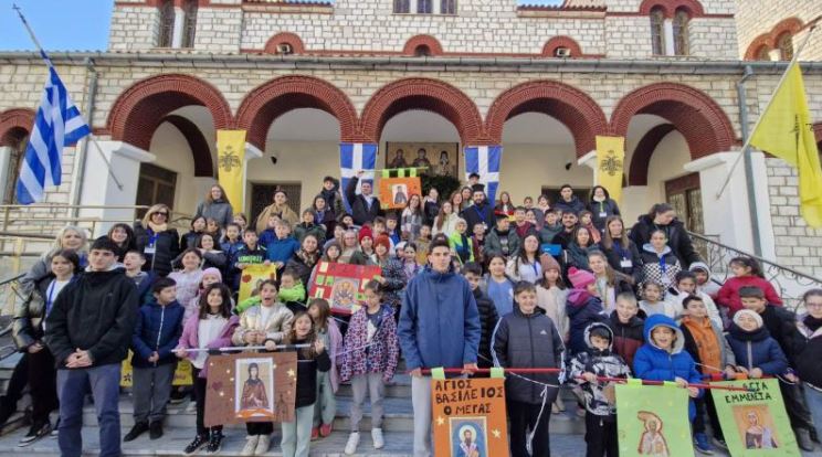 Δράμα:-Χριστουγεννιάτικη-Κατασκήνωση-στην-πόλη-2025