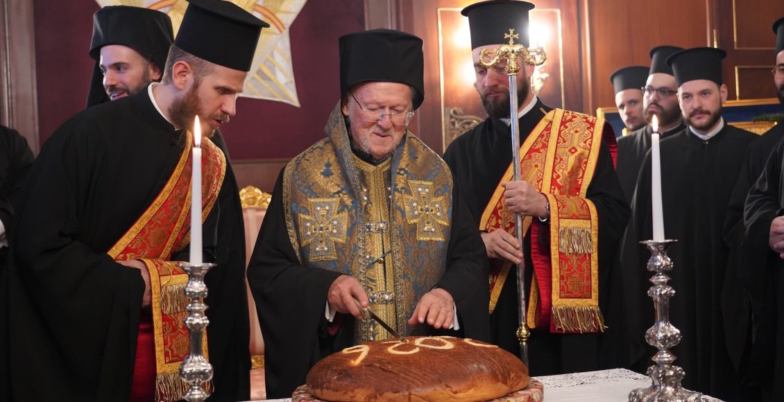 Η-ευχή-του-Οικουμενικού-Πατριάρχη-για-το-2026:-Να-δώσει-ο-Θεός-ειρήνη-–-Να-επαναλειτουργήσει-η-Θεολογική-Σχολή-της-Χάλκης