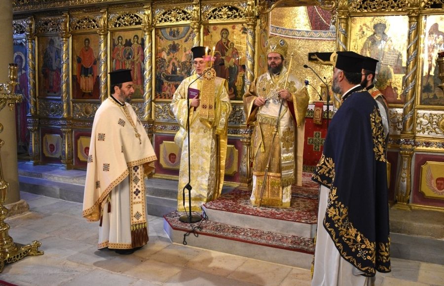 Πρωτοχρονιά-και-η-εορτή-του-Αγίου-Βασιλείου-στην-Ιερά-Μητρόπολη-Μαρωνείας