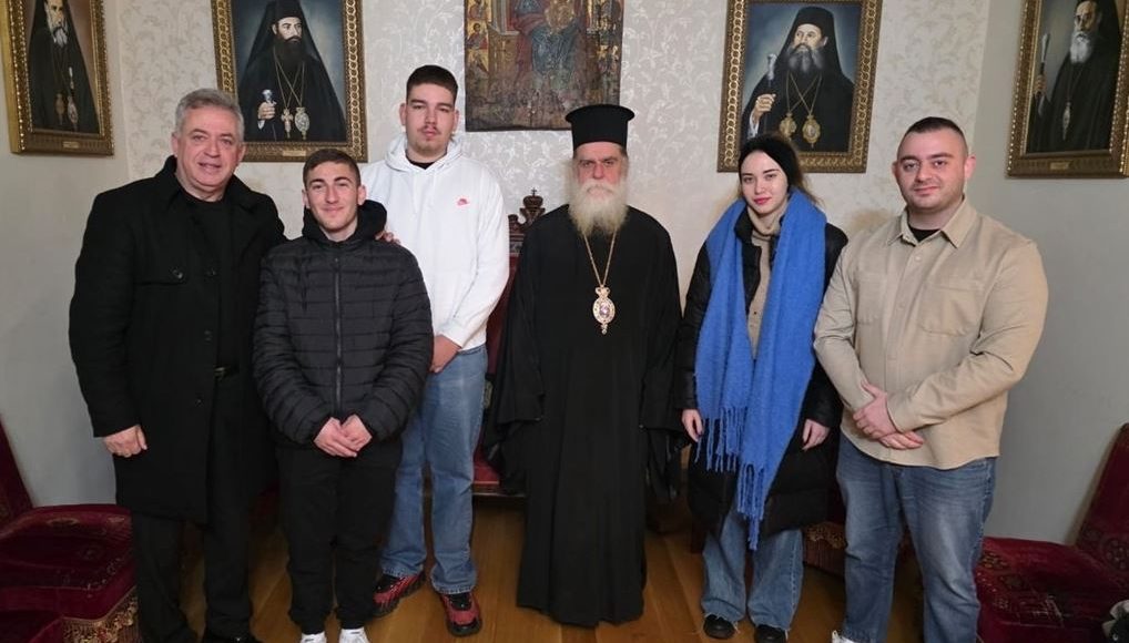 Άρτα:-Υποτροφίες-Αρχιεπισκόπου-Ιερωνύμου-σε-φοιτητές-του-Δήμου-Γ.-Καραϊσκάκη