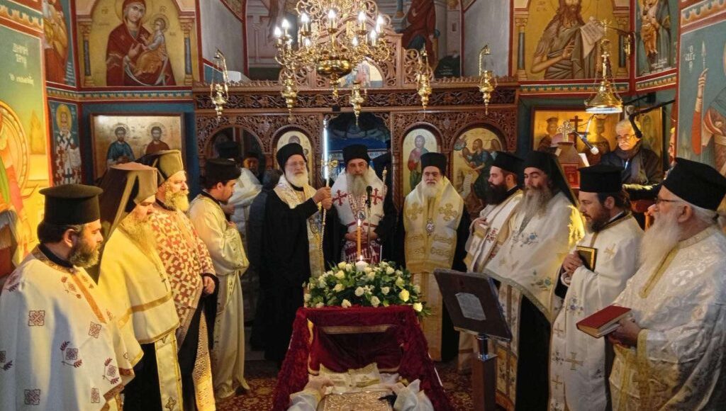 Εξόδιος-Ακολουθία-Αρχιμανδρίτου-Θεοφύλακτου-Μαρινάκη