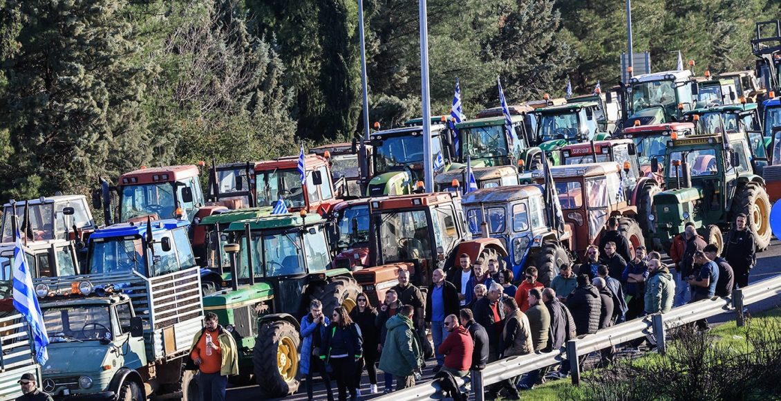 Συνεχίζουν-τις-κινητοποιήσεις-τους-οι-αγρότες-του-μπλόκου-της-Νίκαιας