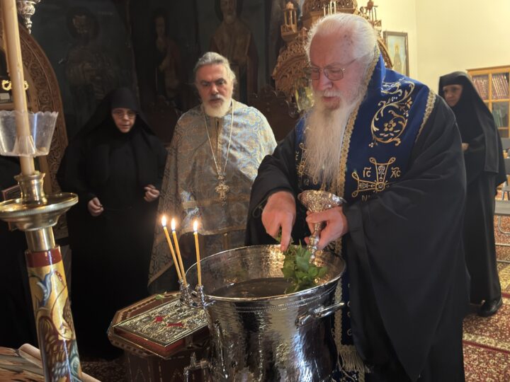 Παραμονή-εορτής-Θεοφανείων-στη-Μητρόπολη-Θηβών