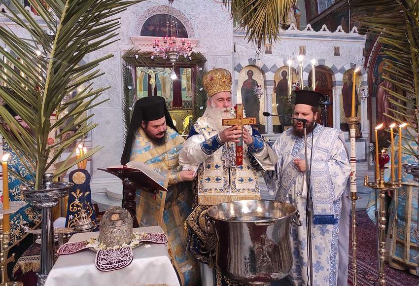 Με-τρεις-Αρχιερατικές-Θείες-Λειτουργίες-ο-εορτασμός-των-Αγίων-Θεοφανείων-στην-Μητρόπολη-Κορίνθου