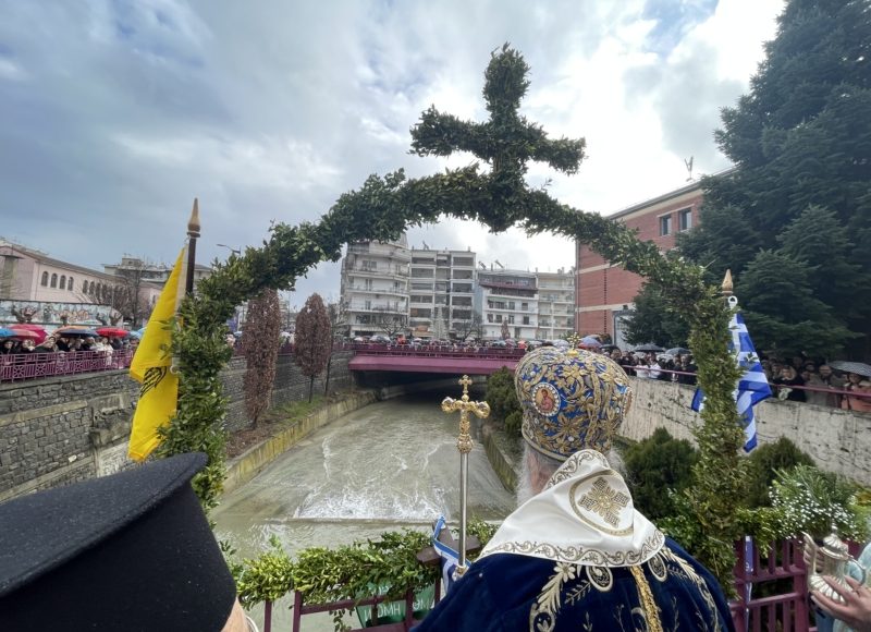 Λαμπρός-εορτασμός-των-Θεοφανείων-στον-Μητροπολιτικό-Ναό-Ευαγγελισμού-της-Θεοτόκου-Γρεβενών