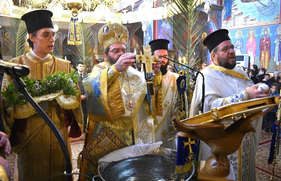 Τα-Άγια-Θεοφάνεια-στη-Μητρόπολη-Μαρωνείας