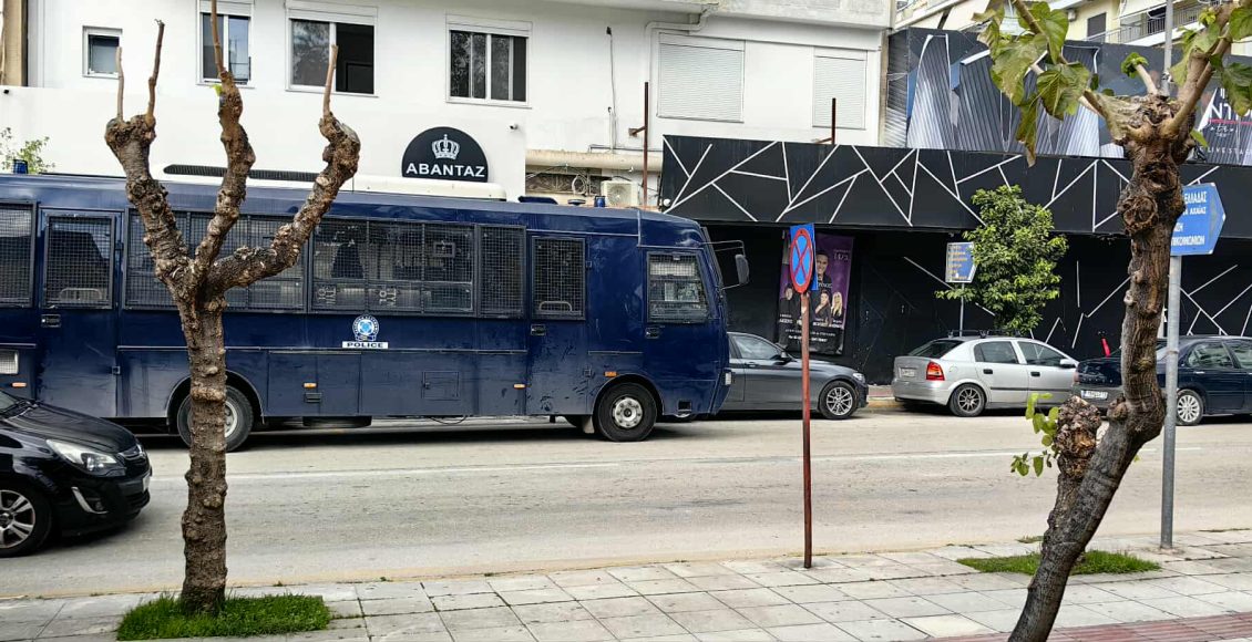 Πάτρα:-Συνελήφθη-ο-26χρονος-που-φέρεται-να-χτύπησε-μέχρι-θανάτου-τον-30χρονο-έξω-από-μπαρ-–-ertnews.gr