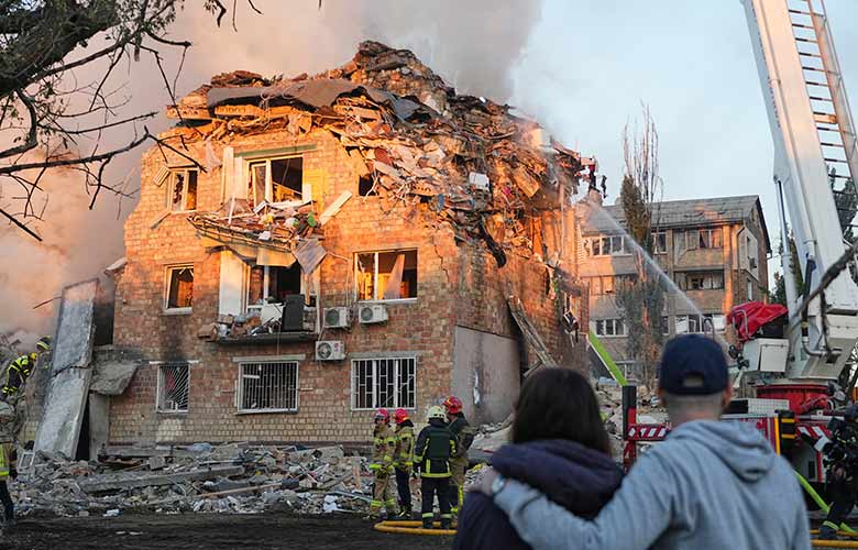 Περισσότερες-από-χίλιες-πολυκατοικίες-παραμένουν-χωρίς-ηλεκτρικό-και-θέρμανση-στο-Κίεβο