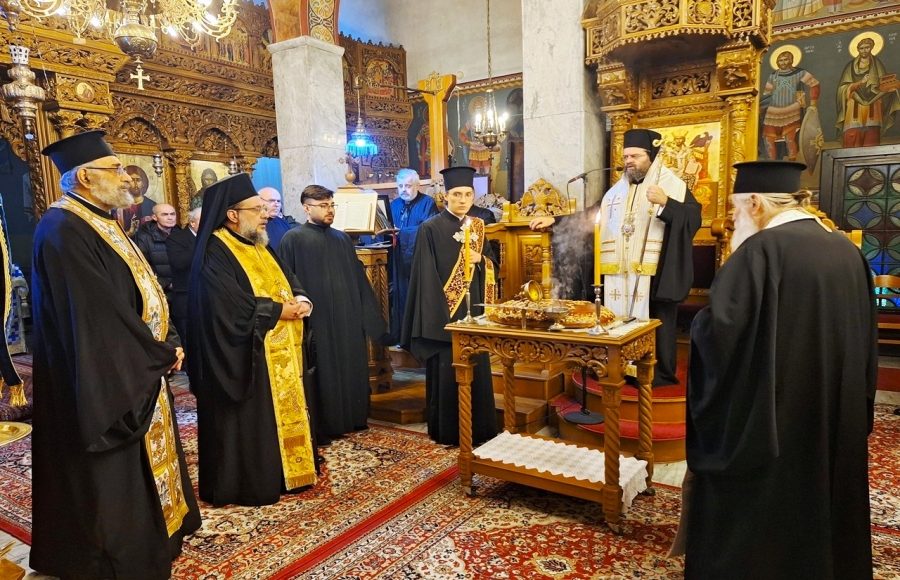 Ευλογία-Βασιλόπιτας-του-Συλλόγου-Φίλων-Βυζαντινής-Μουσικής-Μητροπόλεως-Μαρωνείας