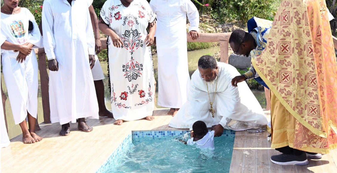 Βαπτίσεις-κατηχουμένων-στην-Ακτή-Ελεφαντοστού