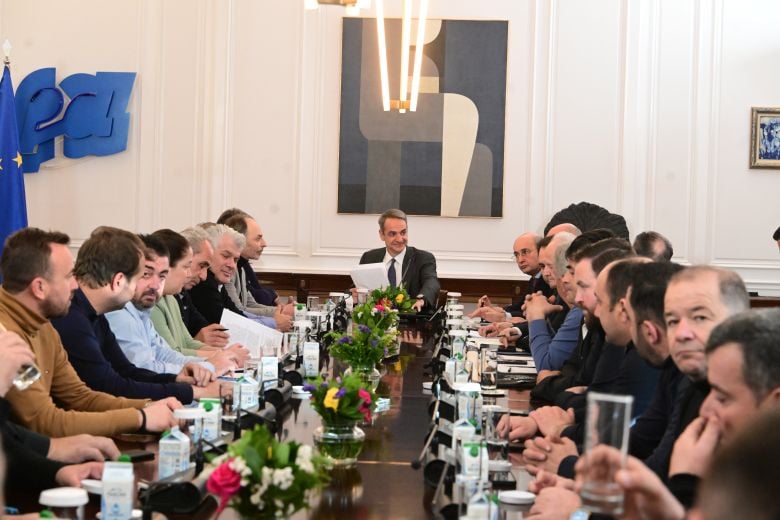 Μητσοτάκης-στους-αγρότες:-Τις-εξελίξεις-τις-διαμορφώνουν-οι-παρόντες-και-όχι-οι-απόντες