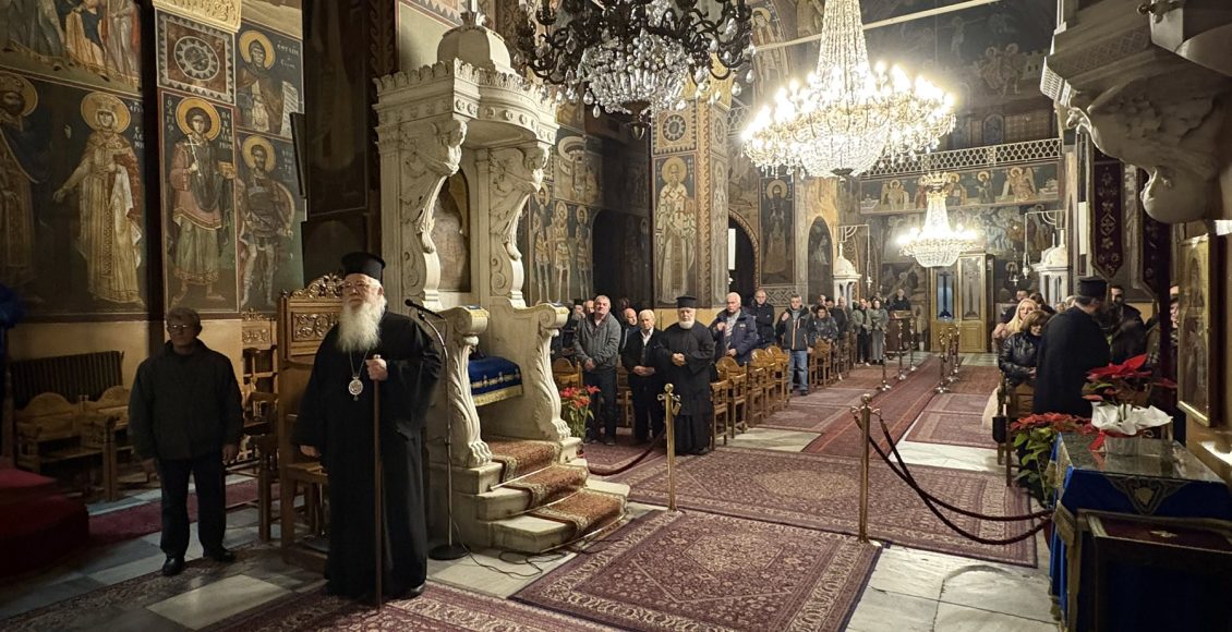 Επίδοση-διοριστηρίων-Εκκλησιαστικών-Επιτρόπων-της-ΙΜ.-Θηβών