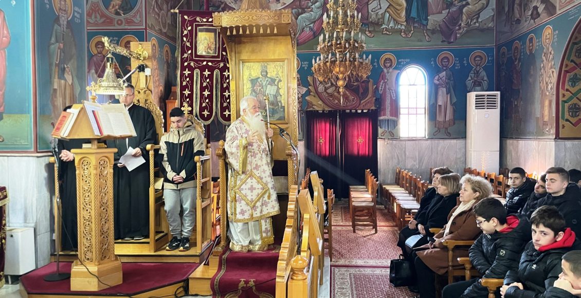 Υποδειγματική-Θεία-Λειτουργία-στη-Νέα-Αγχίαλο-για-το-Γυμνάσιο-–-Λύκειο-Ευξεινούπολης