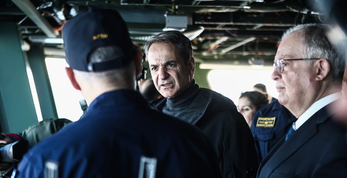 Στην-τελετή-παράδοσης-της-φρεγάτας-«Κϊμων»-ο-Μητσοτάκης-–-«Χρέος-μου-να-παραδώσω-μία-πατρίδα-πιο-ασφαλή-απ’-ό,τι-την-παρέλαβα»