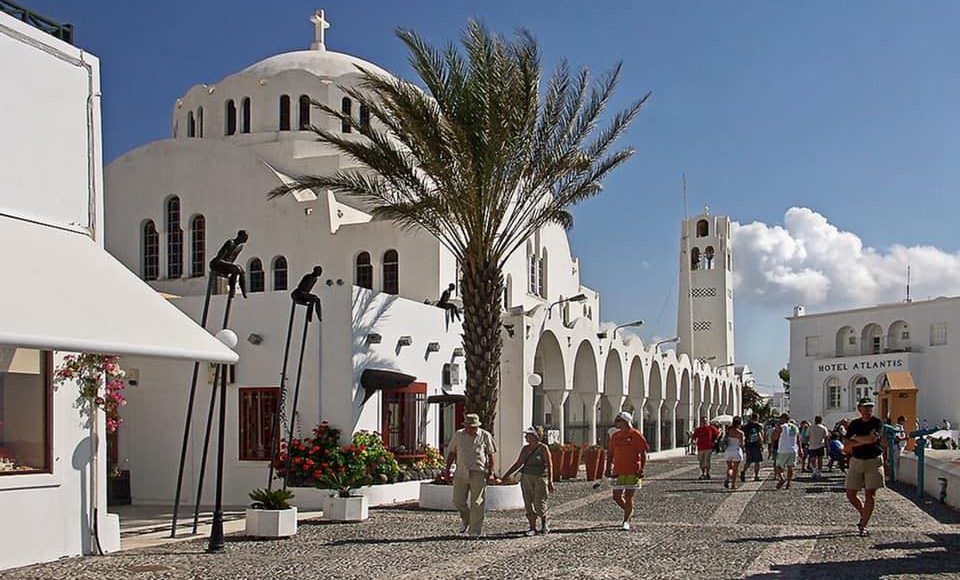 Μητρόπολη-Θήρας:-Ακυρώνει-Προσκυνηματικές-εκδρομές-στη-Μέση-Ανατολή