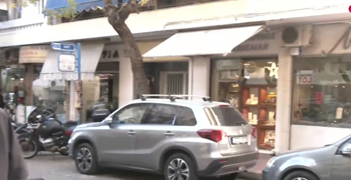 Νέα-μαρτυρία-για-τη-16χρονη-Λόρα-από-κοσμηματοπώλη-στου-Ζωγράφου:-Με-ρώτησε-αν-αγοράζω-χρυσό-και-μου-ζήτησε-να-της-καλέσω-ταξί