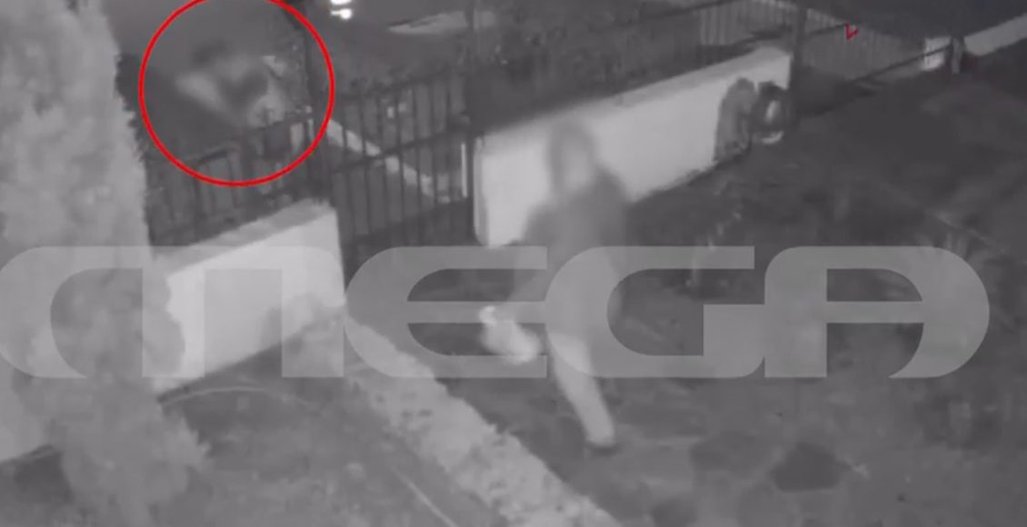 Ιδιοκτήτης-σπιτιού-στη-Γλυφάδα-κυνήγησε-τρεις-επίδοξους-διαρρήκτες-–-Δείτε-βίντεο