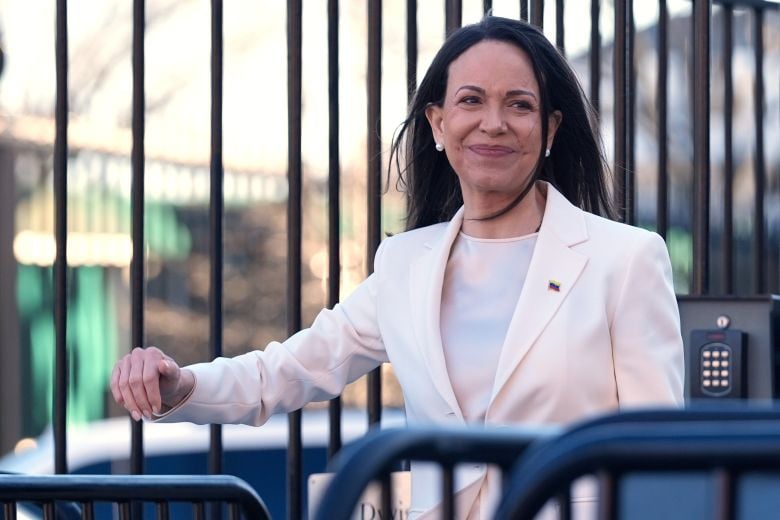 «Η-συνάντηση-με-τον-Τραμπ-ήταν-θαυμάσια»,-δηλώνει-η-ηγέτιδα-της-αντιπολίτευσης-της-Βενεζουέλας