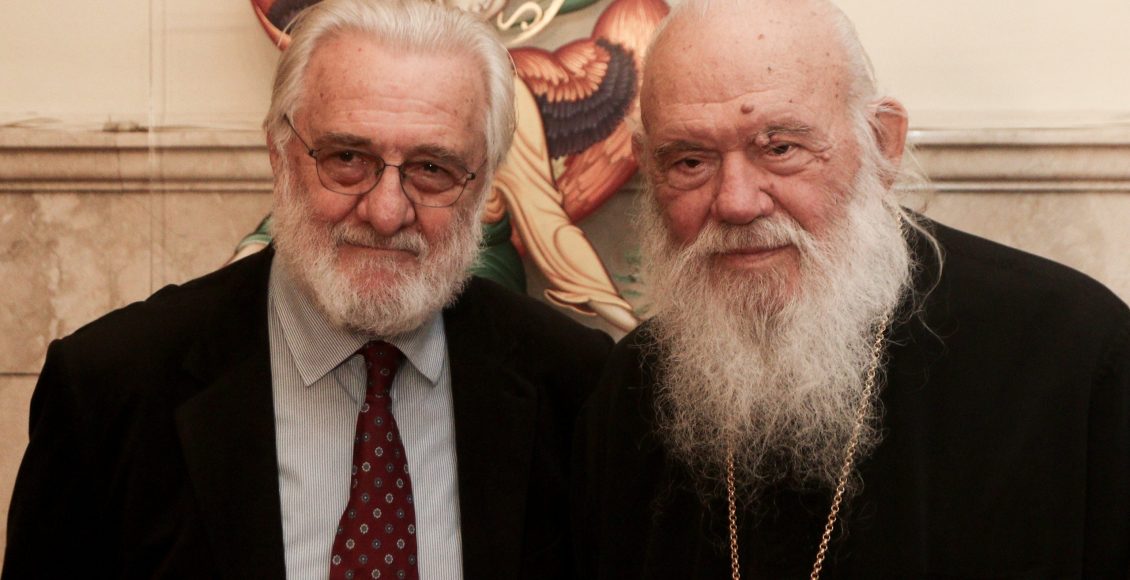 Ο-Αρχιεπίσκοπος-Ιερώνυμος-συναντήθηκε-με-τον-σκηνοθέτη-της-ταινίας-“Καποδιστρίας”-Ιωάννη-Σμαραγδή