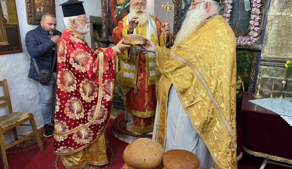 Με-Αρχιερατική-Θεία-Λειτουργία-πανηγύρισε-ο-Ενοριακός-Ναός-Αγίου-Αντωνίου-Καλαμαύκας-Λασιθίου