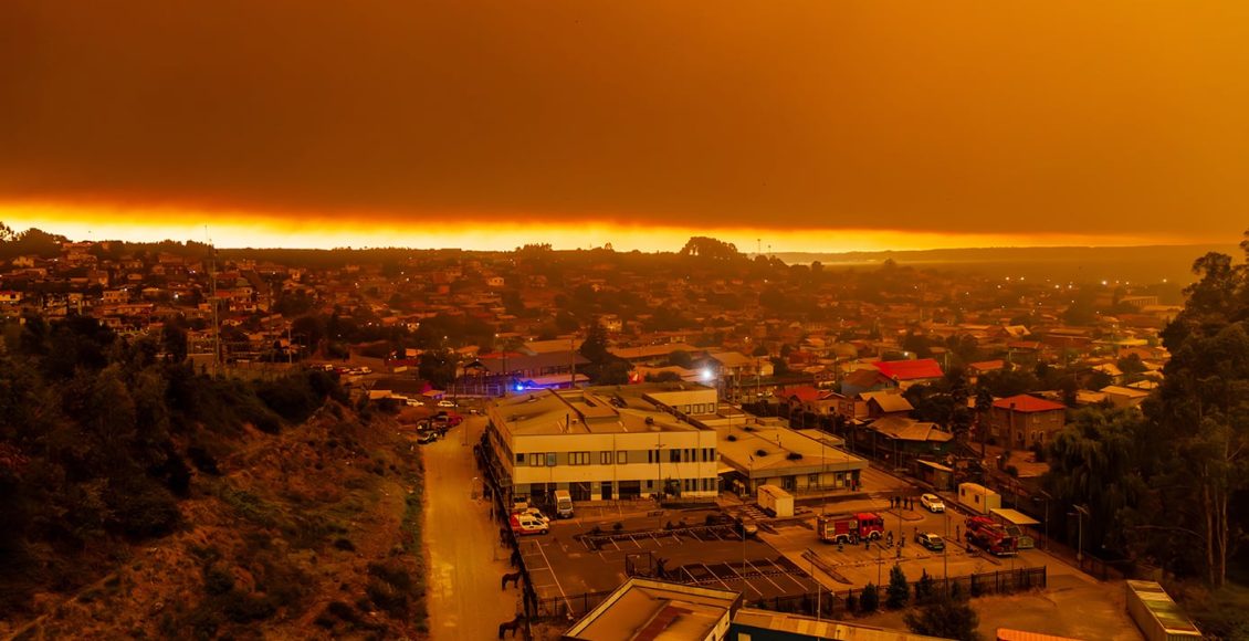 Φονικές-πυρκαγιές-στη-Χιλή-με-18-νεκρούς-–-Απαγόρευση-νυχτερινής-κυκλοφορίας-στις-κοινότητες-που-επλήγησαν-πιο-σκληρά