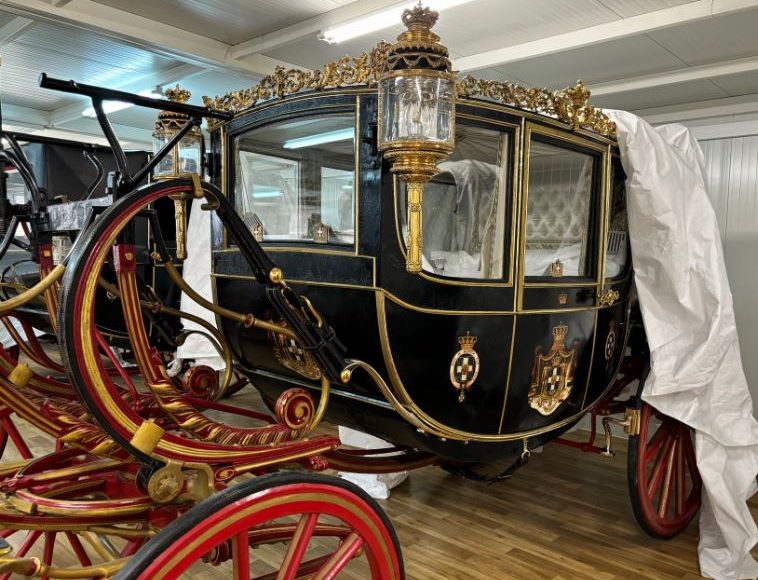 Υπουργείο-Πολιτισμού:-Παρουσιάστηκε-το-έργο-«Συντήρηση-της-Συλλογής-Τατοΐου:-Λύνοντας-τους-γρίφους»