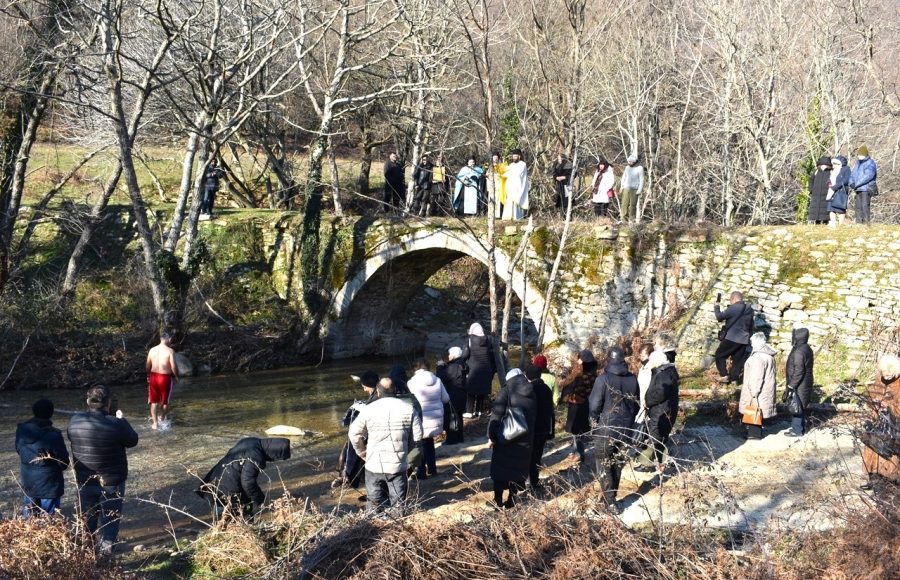 Θεοφάνεια-στο-Εξωκκλήσιο-Αγίου-Γεωργίου-του-εξ-Αργυρουπόλεως-στα-«Παρχάρια»-Νυμφαίας