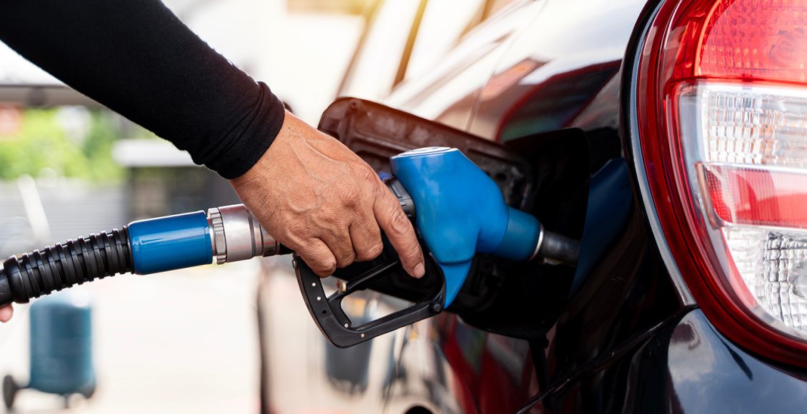 Πώς-τα-βενζινάδικα-έκλεβαν-τους-καταναλωτές-στην-αντλία-–-Το-«κόλπο»-με-το-κρυμμένο-πρόγραμμα-και-τον-διπλό-κωδικό