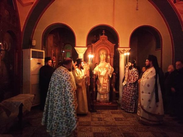 Με-Ι.-Αγρυπνία-εορτάστηκε-η-Σύναξη-της-Παναγίας-Παραμυθίας-στην-Κόρινθο