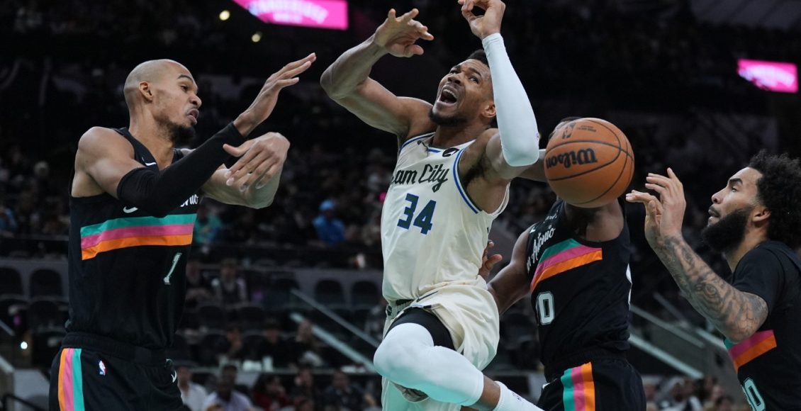 Άφησε-αιχμές-για-τους-συμπαίκτες-του-ο-Αντετοκούνμπο:-«Παίζουν-εγωιστικά…»