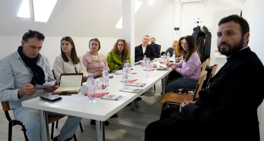 Ένα-κέντρο-για-παιδιά-από-ευάλωτα-κοινωνικά-στρώματα-θα-κατασκευαστεί-από-την-Αρχιεπισκοπή-Σιμπίου