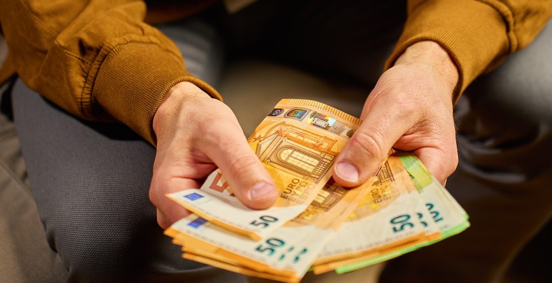 Εργοδότες-κατέβαλαν-το-Δώρο-Χριστουγέννων-σε-2.313-εργαζόμενους,-μετά-από-παρέμβαση-της-Επιθεώρησης-Εργασίας