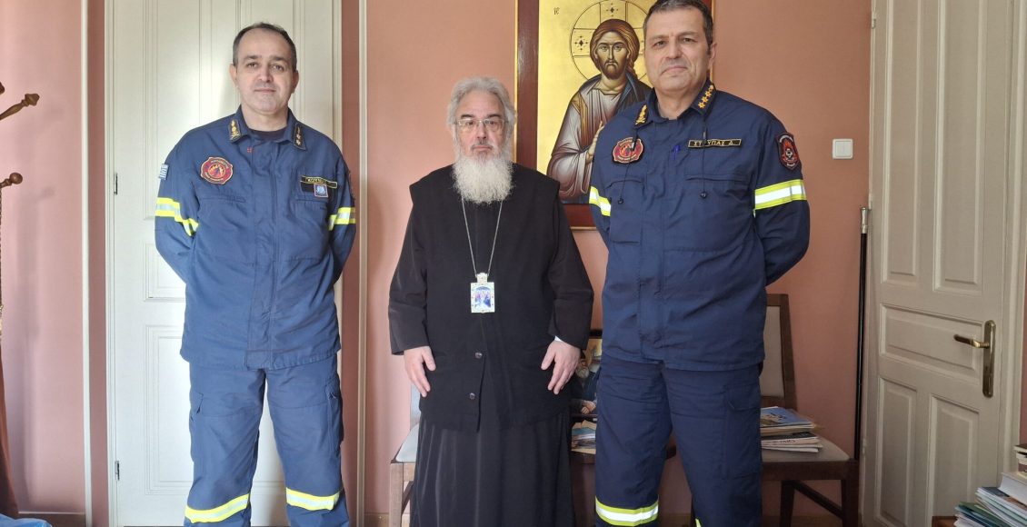 Επίσκεψη-του-νέου-Διοικητή-της-Διοίκησης-Πυροσβεστικών-Υπηρεσιών-Νομού-Πρέβεζας-στον-Μητροπολίτη-Χρυσόστομο