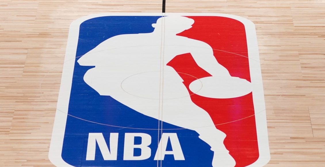 nba:-Αναβλήθηκε-το-Τίμπεργουλβς-–-Γουόριορς-μετά-τη-νέα-δολοφονία-πολίτη-από-πράκτορες-της-ice