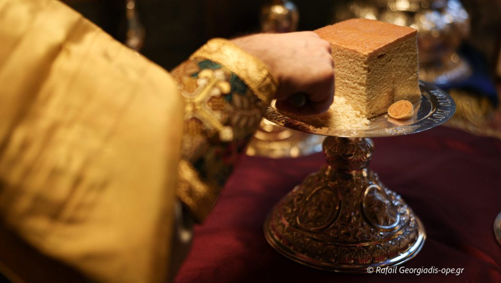 ΖΩΝΤΑΝΑ:-Όρθρος-και-Θεία-Λειτουργία-από-τον-Ιερό-Ναό-Αγίου-Γεωργίου-Παπάγου-–-Ψάλλει-η-ΕΛΒΥΧ