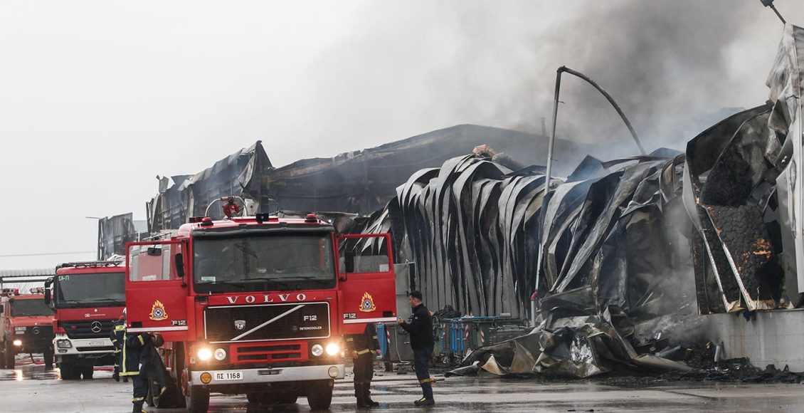 Σε-εξέλιξη-οι-έρευνες-για-τα-αίτια-στον-τόπο-της-φονικής-φωτιάς-στα-Τρίκαλα