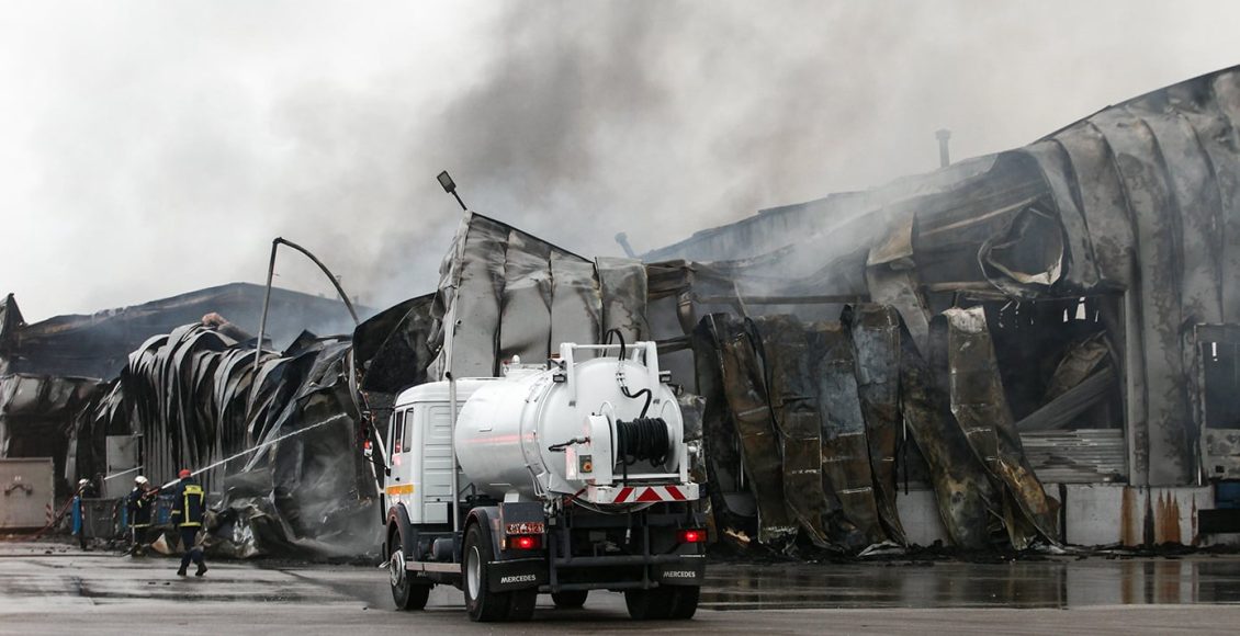Συλλαλητήριο-στη-Λάρισα-για-το-δυστύχημα-στην-μπισκοτοβιομηχανία-«Βιολάντα»