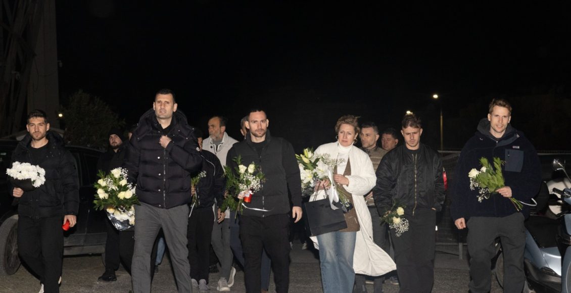 «Τους-πήρε-η-αγάπη-τους-για-σένα»-–-Οι-παίκτες-του-ΠΑΟΚ-θρηνούν-για-τους-για-τους-7-φιλάθλους-που-σκοτώθηκαν