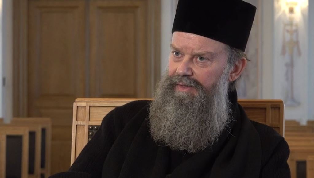 Ο-π.-Επιφάνιος-Οικονόμου-στην-«Επικαιρότητα»-για-τον-εκκλησιαστικό-ηγέτη-Αρχιεπίσκοπο-Χριστόδουλο