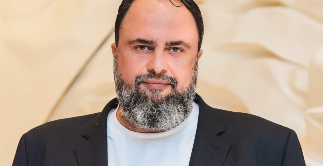 Ο-Μαρινάκης-πανηγυρίζει-την-«παλικαρίσια»-πρόκριση-του-Ολυμπιακού-στο-champions-league