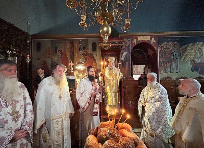 Η-εορτή-του-Αγίου-Ιωάννου-του-Χρυσοστόμου-στην-ομώνυμη-Ιερά-Μονή-στη-Νάξο