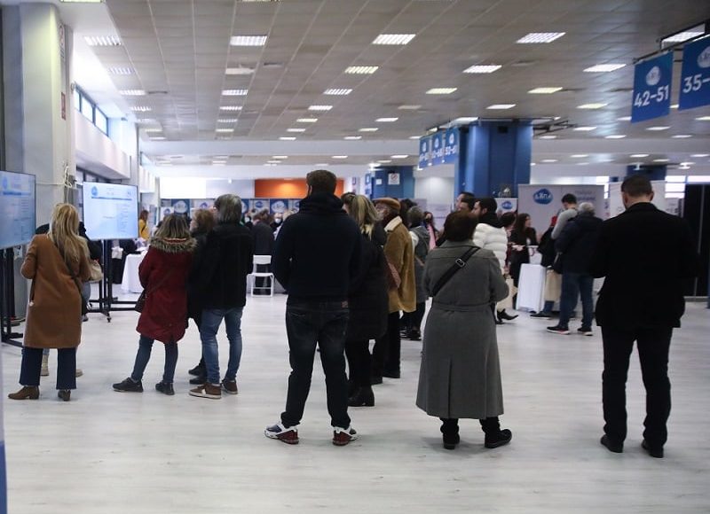 Στο-χαμηλότερο-σημείο-από-το-2008-η-ανεργία-–-Υποχώρησε-στο-7,5%-τον-Δεκέμβριο