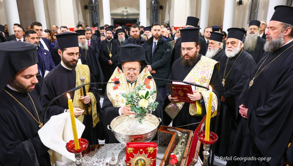 Θεσσαλονίκη:-Τα-Θυρανοίξια-του-ΙΝ.-Αγίου-Χαραλάμπους-και-Αγίας-Αργυρής-τέλεσε-ο-Οικουμενικός-Πατριάρχης-(ΦΩΤΟ)