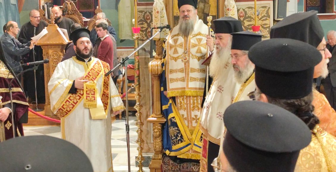 Κατανυκτική-προσευχή-για-τους-«Τρείς-Μεγίστους-Φωστήρες»-–-Ιεράρχες-μας,-στην-ομώνυμη-εκκλησία-των-Πετραλώνων