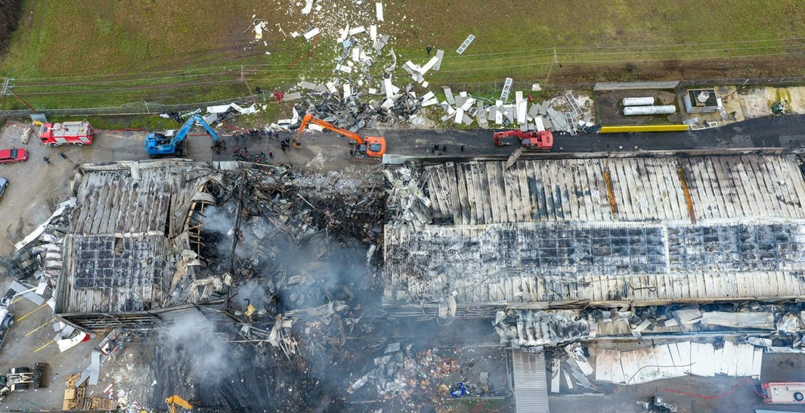 Τραγωδία-στα-Τρίκαλα:-Στο-μικροσκόπιο-οι-έλεγχοι-και-οι-άδειες-του-εργοστασίου-της-Βιολάντα