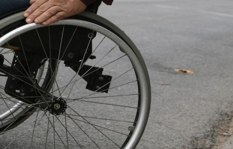 Μειώθηκε-το-2025-ο-αριθμός-των-οδηγών-που-εμπόδιζαν-την-ελεύθερη-κίνηση-των-ατόμων-με-αναπηρίες-στη-Δυτική-Ελλάδα