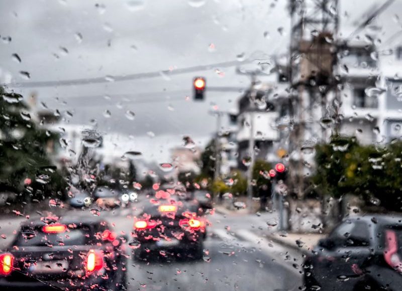 Καιρός:-Ισχυρές-βροχές,-καταιγίδες-και-πυκνές-χιονοπτώσεις-–-Συνεχή-μηνύματα-του-112