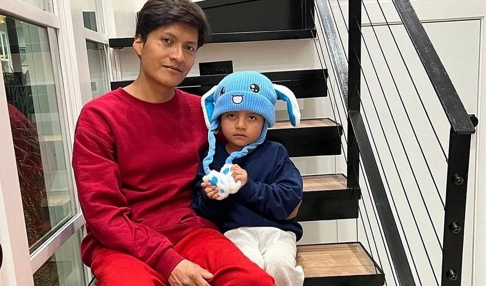 Ο-μικρός-Λίαμ,-το-5χρονο-αγόρι-που-είχε-συλλάβει-η-αστυνομία-μετανάστευσης-(ice),-επέστρεψε-σπίτι-του-στη-Μινεάπολη